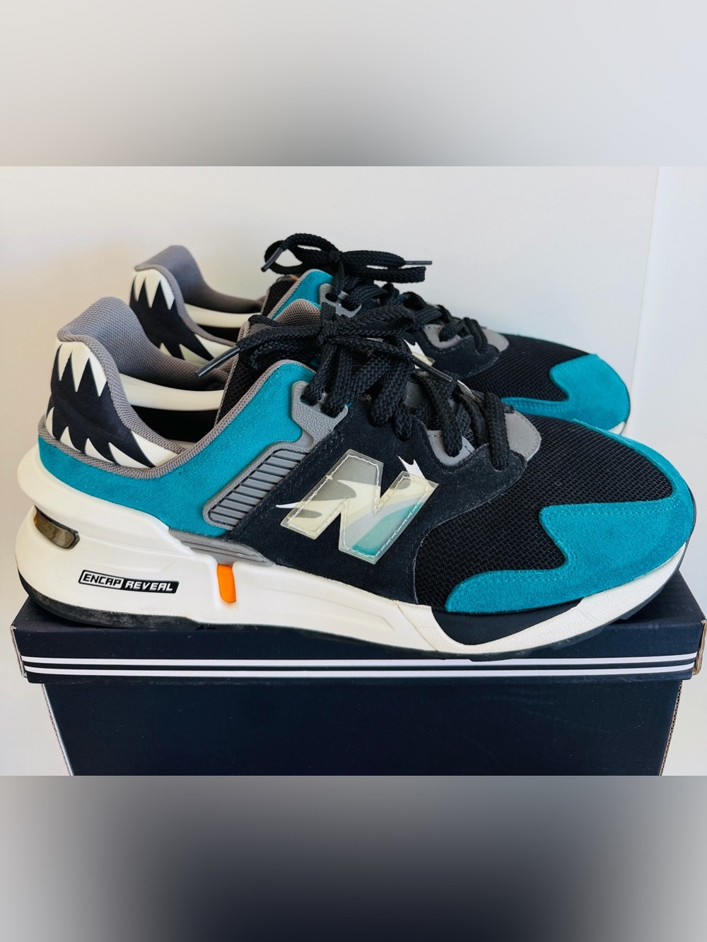 New Balance 997S Shoe Palace Great White Teal Toe MS997JSH Size 9.5 Excellent